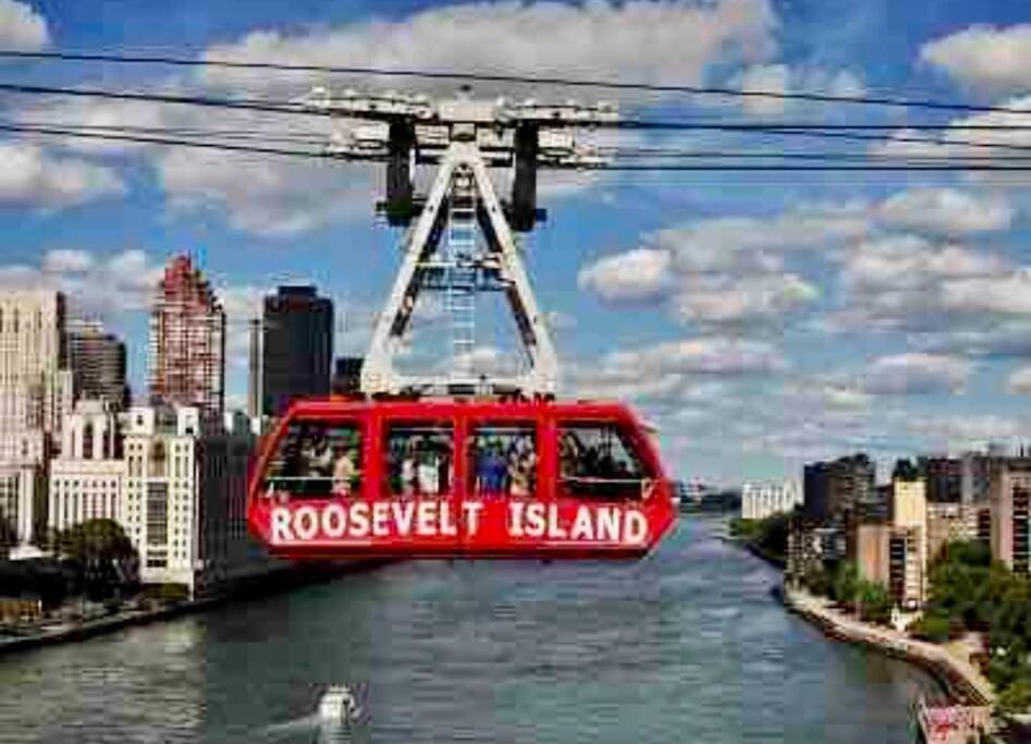 Lga Airport 3 Mins, 3 Bedroom Duplex House, Parking And Private Backyard, 9Mins Subway! New York City Exterior photo