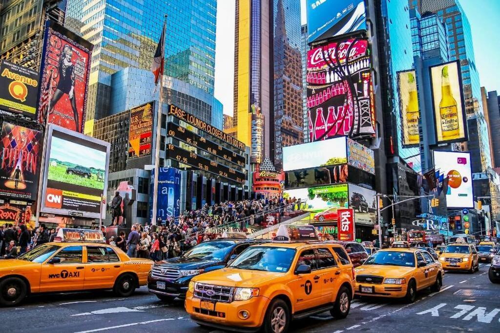 Lga Airport 3 Mins, 3 Bedroom Duplex House, Parking And Private Backyard, 9Mins Subway! New York City Exterior photo